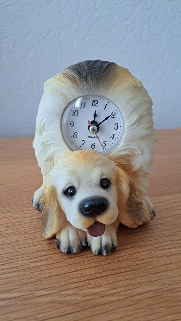Klok hond cavalier king charles spaniel, Verzamelen, Dierenverzamelingen, Zo goed als nieuw, Beeldje of Figuurtje, Hond of Kat