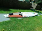 Tiga SLR 268 surfboard (windsurf) 90 liter, Watersport en Boten, Ophalen, Zo goed als nieuw, 250 tot 300 cm, Plank