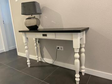 Landelijke Side Table Wit/Zwart 118cm beschikbaar voor biedingen