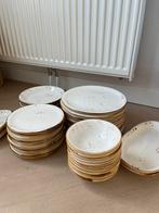 Wit/Beige servies set 12 persoons, Antiek en Kunst, Ophalen