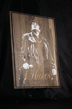 André Hazes | Schilderij | Gefreesd in Walnoot, Antiek en Kunst, Verzenden