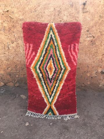 Boujaad Berbers tapijt 154 x 84 cm beschikbaar voor biedingen