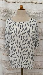 Revelation top mt XL (valt ruim), Kleding | Dames, Tops, Wit, Maat 46/48 (XL) of groter, Ophalen of Verzenden, Zo goed als nieuw