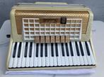 Scandalli accordeon met originele koffer, Muziek en Instrumenten, Accordeons, Ophalen, Gebruikt, Scandalli, Toetsaccordeon