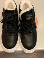 Zwarte gevoerde sneakers, Ophalen of Verzenden, Nieuw, Zwart, Sneakers of Gympen