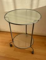 Bijzettafel met stalen frame en glasplaten, Huis en Inrichting, Tafels | Bijzettafels, Ophalen, Minder dan 55 cm, Metaal of Aluminium