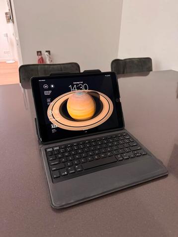 ZAGG Rugged toetsenbord case + Smart cover beschikbaar voor biedingen