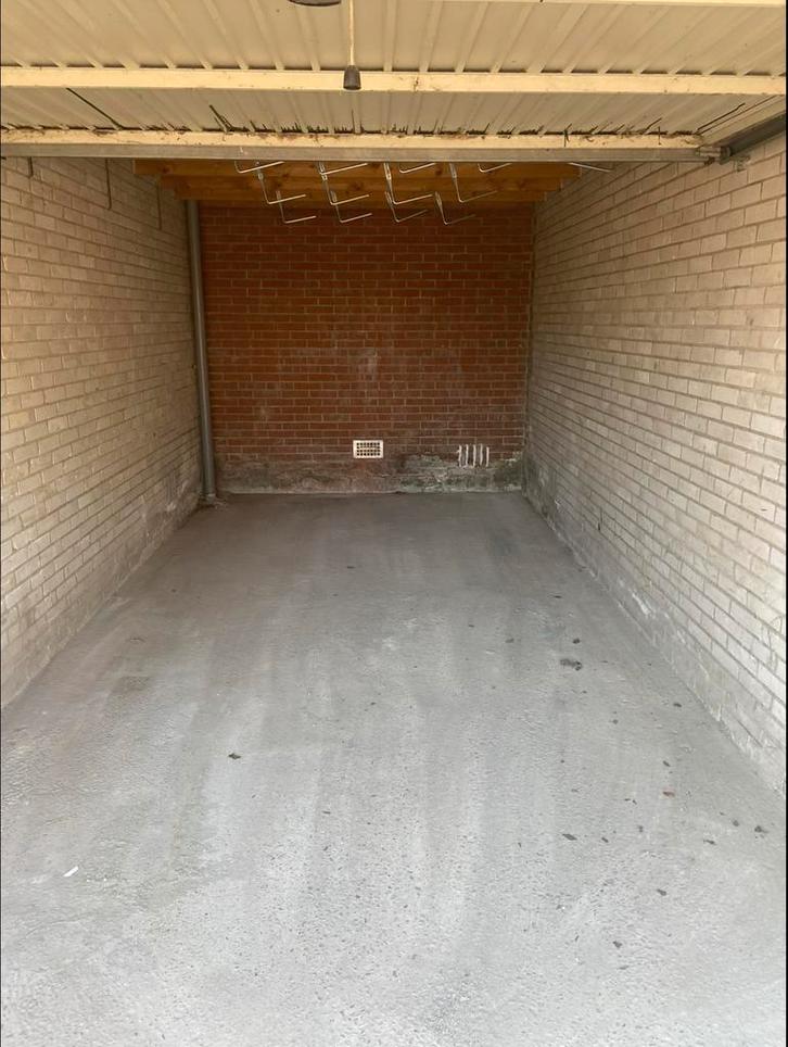 Garagebox te huur Emmeloord, Noordoostpolder, Huizen en Kamers, Garages en Parkeerplaatsen, Flevoland