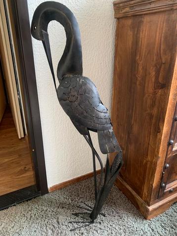 Metalen kraanvogel beschikbaar voor biedingen