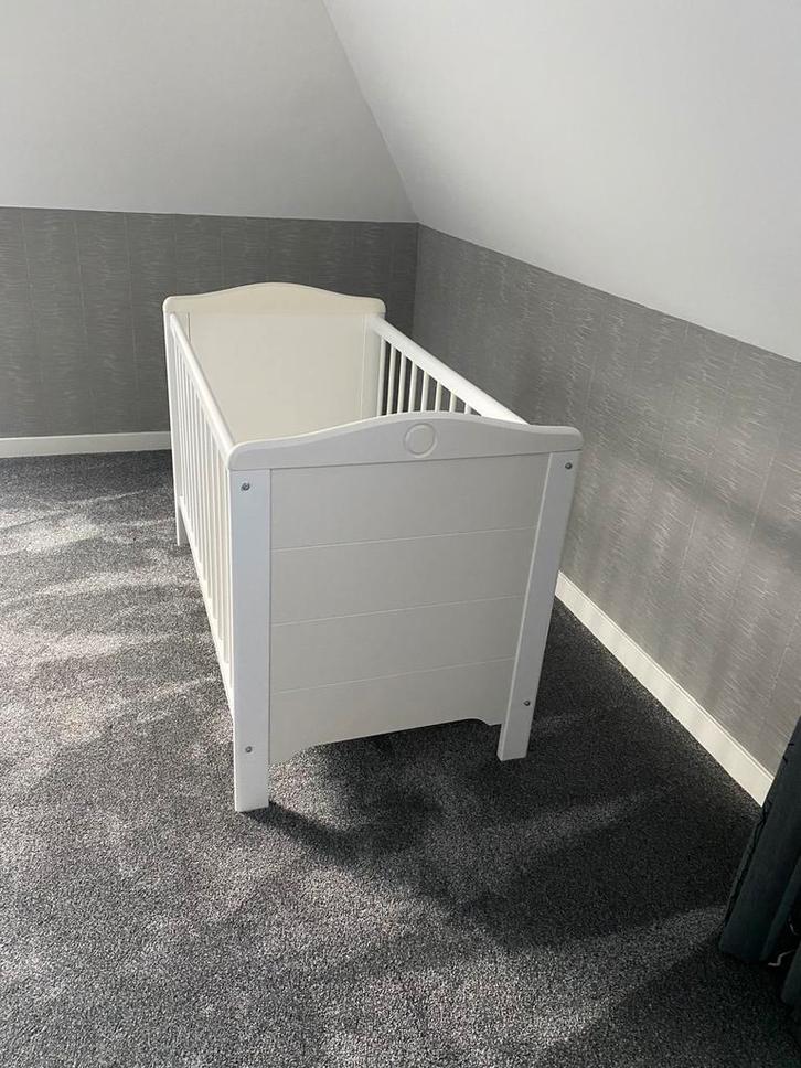 (NIEUW) Prachtig mooi ledikant evt incl matras & beddengoed, Kinderen en Baby's, Kinderkamer | Complete kinderkamers, Zo goed als nieuw