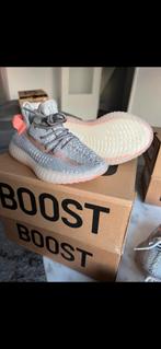 Diverse Kinder yeezy’s, Kleding | Heren, Schoenen, Nieuw, Ophalen of Verzenden