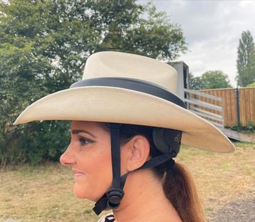 Westernhoed met geintegreerde cap! beschikbaar voor biedingen