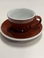 Acme porselein flat white kop en schotel bruin 150ml, Nieuw, Ophalen of Verzenden, Overige stijlen, Kop(pen) en/of Schotel(s)