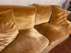 Okergele fluwelen zitbank, Huis en Inrichting, Banken | Bankstellen, Ophalen, Gebruikt, Driepersoons, 75 tot 100 cm