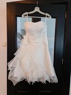 LADYBIRD korte Trouwjurk, Trouwjurk, Ophalen of Verzenden, Zo goed als nieuw, Wit