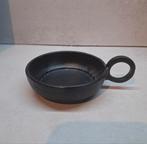 Zwarte lage gietijzeren kandelaar met oortje van PTMD, Overige materialen, Zwart, Ophalen of Verzenden, Zo goed als nieuw