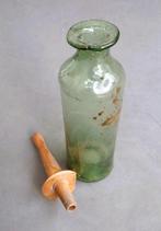 17 de eeuw Waldglas Medicijnfles met Benen Tuit Bodemvondst, Ophalen of Verzenden