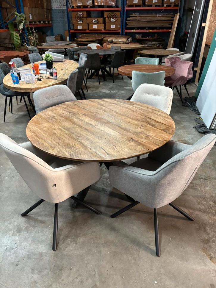 Ronde eettafel 130 cm, Huis en Inrichting, Tafels | Eettafels, Zo goed als nieuw, 100 tot 150 cm, Rond, Ophalen of Verzenden
