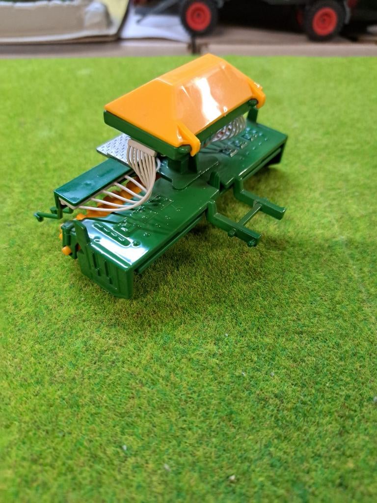 Rotorkopeg-zaaicombinatie van Siku met stocknummer 2261, Ophalen of Verzenden, Zo goed als nieuw, Tractor of Landbouw, SIKU