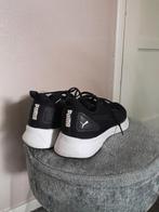 Puma zwarte sportschoenen / sneakers maat 42, Kleding | Heren, Schoenen, Puma, Ophalen of Verzenden, Zo goed als nieuw, Sportschoenen