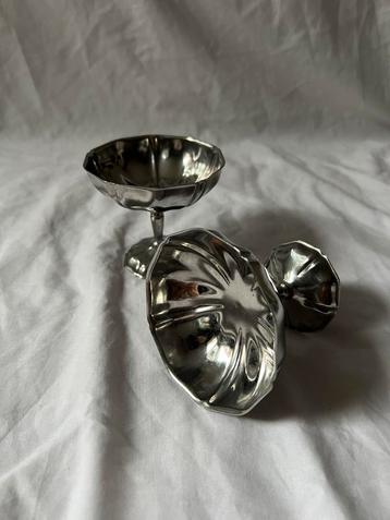Vintage Franse RVS tulpvormige ijscoupes Jean Couzon | inox beschikbaar voor biedingen