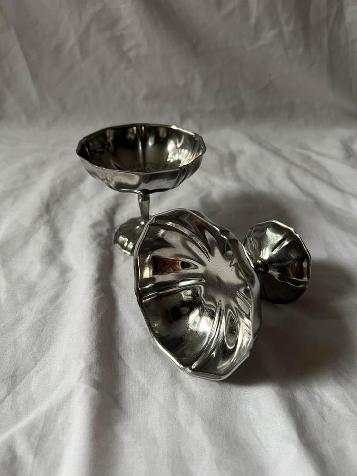 Vintage Franse RVS tulpvormige ijscoupes Jean Couzon | inox, Huis en Inrichting, Keuken | Servies, Overige typen, Overige stijlen