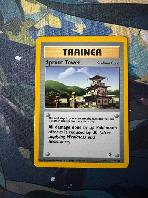 Pokémon kaart Sprout Tower #97 Neo Genesis, Hobby en Vrije tijd, Verzamelkaartspellen | Pokémon, Zo goed als nieuw, Losse kaart