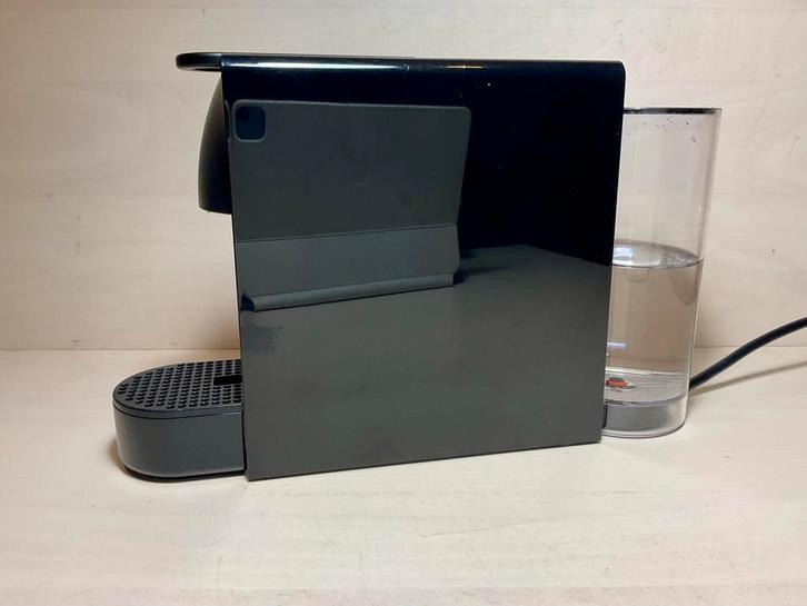 Nespresso Essenza Mini Typ C30, Witgoed en Apparatuur, Koffiezetapparaten, Zo goed als nieuw, Espresso apparaat, Ophalen of Verzenden