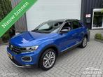 Volkswagen T-Roc 1.5 TSI DSG Sport|PANO|NAP! Vol optie's., Auto's, Volkswagen, 4 cilinders, Blauw, Bedrijf, 19 km/l