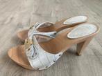 BIJNA NIEUW!! Hoge lichtgrijze lederen kleppers Scholl mt 39, Kleding | Dames, Schoenen, Scholl, Zo goed als nieuw, Grijs, Sandalen of Muiltjes