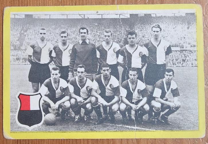1960 Maple Leaf (pre panini) nr 43 Team Feyenoord!, Verzamelen, Sportartikelen en Voetbal, Gebruikt, Poster, Plaatje of Sticker