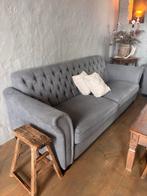 Grijze bank met 2 stoelen - Nette staat!, Huis en Inrichting, Banken | Bankstellen, Ophalen, Driepersoons, 75 tot 100 cm, Zo goed als nieuw