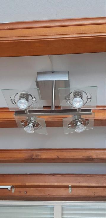 2 Plafondlampen beschikbaar voor biedingen