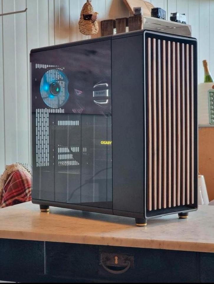 High End Gaming Pc | 4070, Computers en Software, Desktop Pc's, Zo goed als nieuw, 4 Ghz of meer, SSD, Gaming, Ophalen