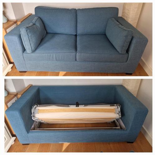 Almost new 2 seater sofa bed, Huis en Inrichting, Slaapkamer | Slaapbanken, Zo goed als nieuw, 200 cm, Tweepersoons, Blauw, Ophalen