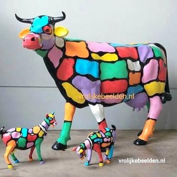 Tuinbeeld kunst koe, kalfje,
kunstbeelden, sierkoe kopen beschikbaar voor biedingen