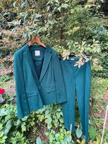 Prachtig pak van Pinko met subtiele details (als nieuw) beschikbaar voor biedingen