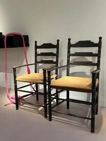 Antieke Hindelooper rouwstoelen (paar), donkergroen beschikbaar voor biedingen