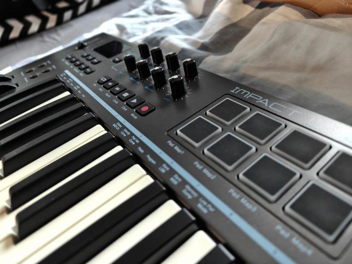 Nektar Impact LX25+, Muziek en Instrumenten, Midi-apparatuur, Gebruikt, Ophalen of Verzenden