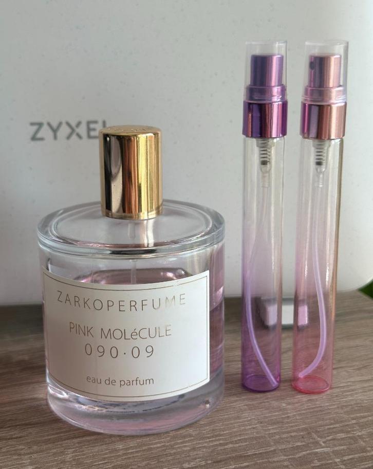 ZARKOPERFUME Pink Molecule 090·09 Eau de parfum decant 10 ml, Sieraden, Tassen en Uiterlijk, Uiterlijk | Parfum, Nieuw, Ophalen of Verzenden