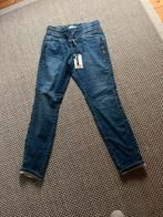 Nieuw ! Red Button jeans Tessy maat 36, Kleding | Dames, Spijkerbroeken en Jeans, Blauw, Nieuw, Ophalen of Verzenden, W28 - W29 (confectie 36)