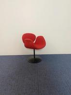 6 x Design vergaderstoel Artifort Little Tulip - rood/zwart, Ophalen, Gebruikt, Stof, Vijf, Zes of meer stoelen
