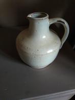 Vintage kruik oorvaasje creme kleur, Ophalen