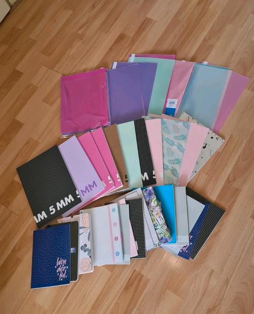 Schoolspullen, Diversen, Notitieboeken, Zo goed als nieuw, A4, Ophalen