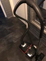 Stofzuiger met 11 meter lang snoer, Witgoed en Apparatuur, Stofzuigers, Ophalen of Verzenden, Stofzuiger