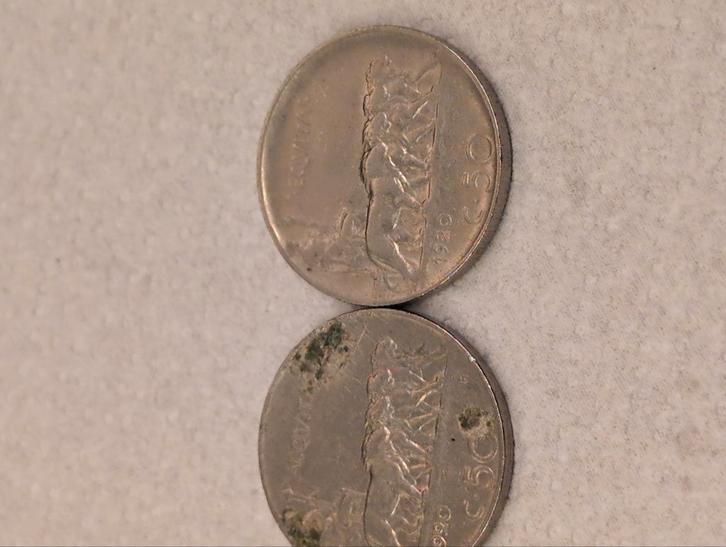 ZELDZAME Kavel 2x 50 Centesimi Leoni 1920, met de RARE varia, Postzegels en Munten, Munten | Europa | Niet-Euromunten, Italië