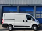 Peugeot Boxer 330 2.0 BlueHDI 110pK Airco/ Cruise/ Trekhaak/, Voorwielaandrijving, Stof, Gebruikt, Euro 6