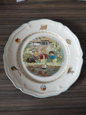 Foxwood tales bord  beschikbaar voor biedingen