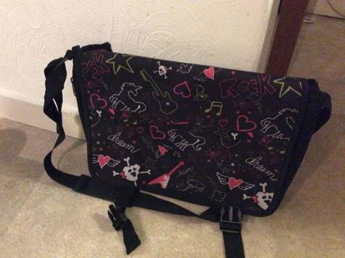 Nieuwe schoudertas met laptopvak. zwart, Sieraden, Tassen en Uiterlijk, Tassen | Schoudertassen, Nieuw, Zwart, Ophalen of Verzenden