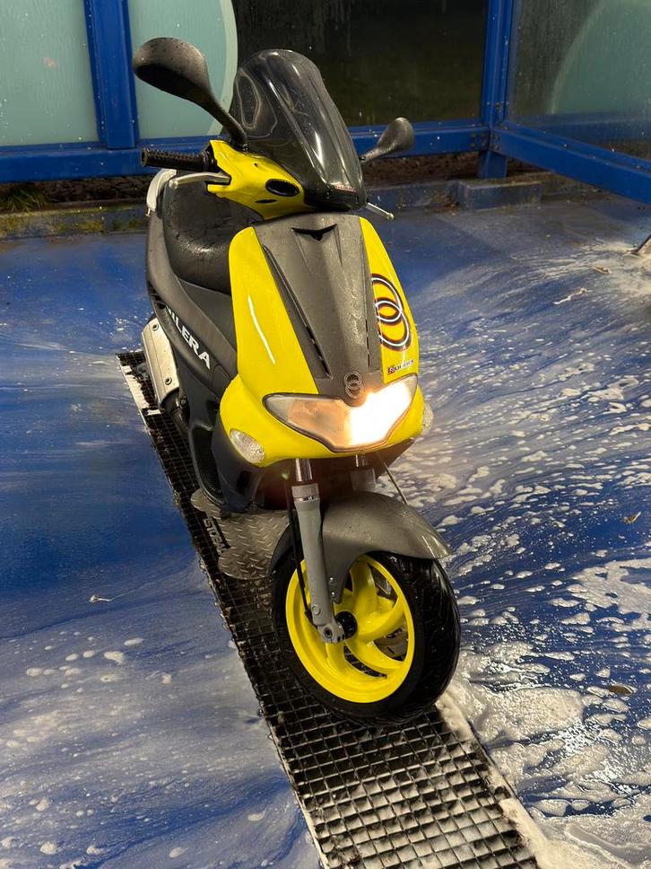 Gilera runner 183cc dd/dg a2 ddl, Fietsen en Brommers, Brommeronderdelen | Scooters, Zo goed als nieuw, Piaggio, Uitlaat, Ophalen